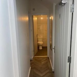Twin Room Private Bathroom